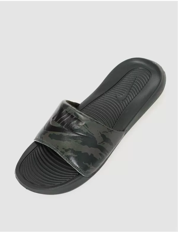 NIKE Chancla Victori Verde Logo Negro>Hombre Chanclas